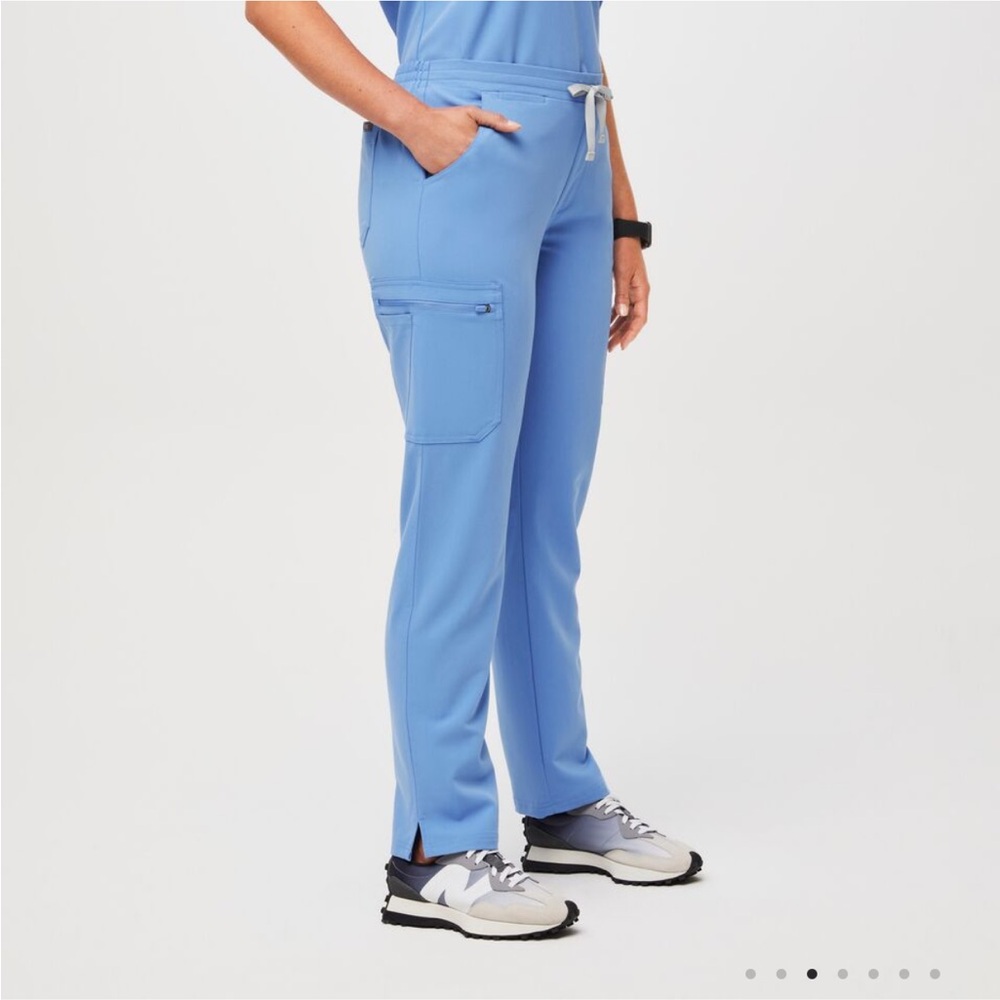 FIGS Technical Collection Yola Scrub Pants - Size XS, Ciel Blue, Straight Leg
